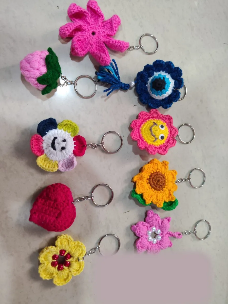 Handmade crochet flower & smiley keychains in multicolour