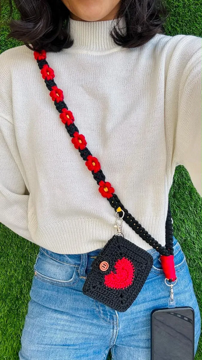 Handmade crochet sling phone pouch in black & red