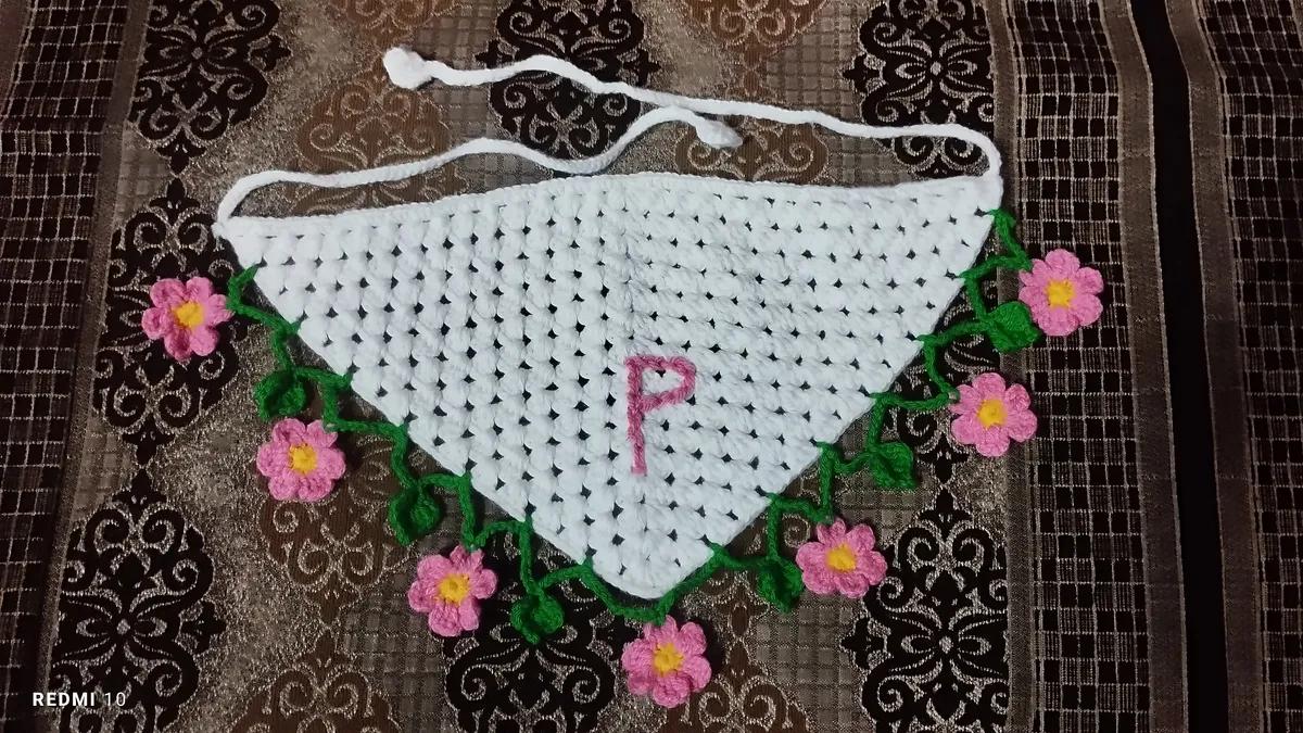 Handmade crochet triangle bandana in white & pink